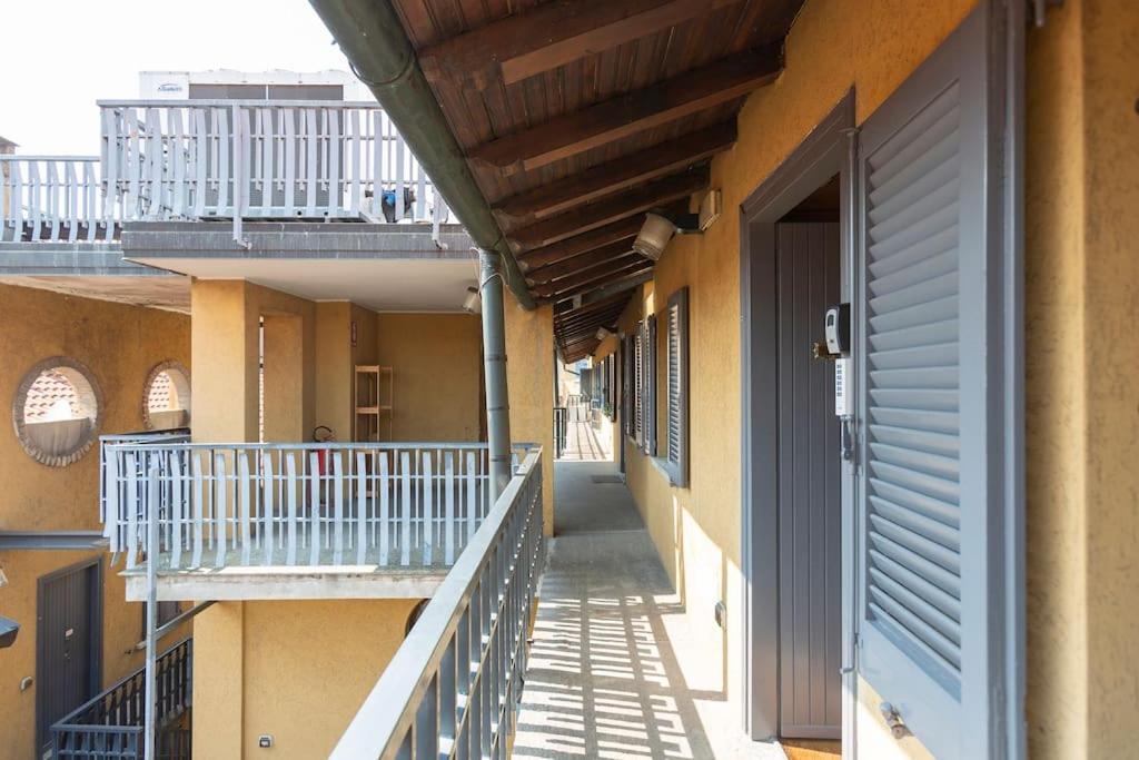 My Charming Apartments Ai Navigli-Vigevano Suite Милан Экстерьер фото