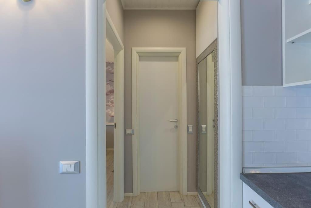 My Charming Apartments Ai Navigli-Vigevano Suite Милан Экстерьер фото